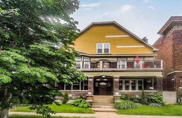 This apartment is a 2 bedroom(s), 1 bathrooms, located in Detroit, MI.