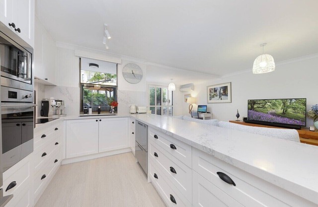 This apartment is a 2 bedroom(s), 2 bathrooms, located in Coogee, NSW.