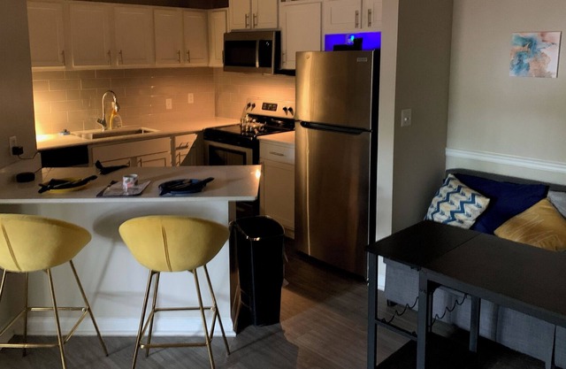 This Business Executive Suite Is within walking distance of Atlantic Station.