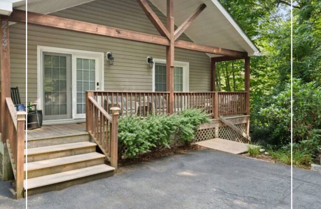 This cottage is a 2 bedroom(s), 2 bathrooms, located in Newland, NC.