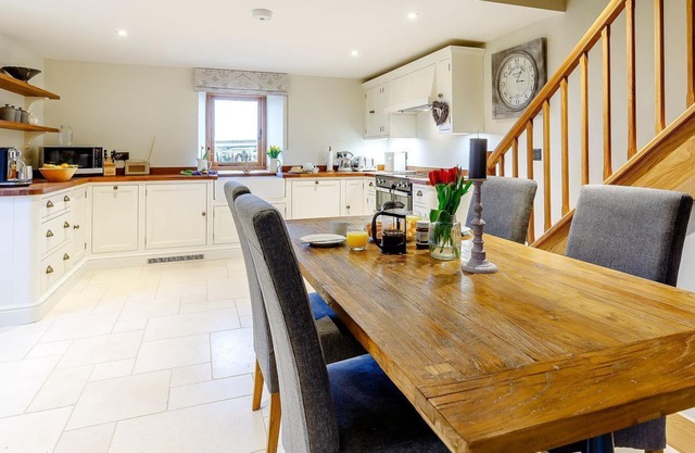 This spacious modern barn conversion is a perfect base for up to four people to explore the quaint v