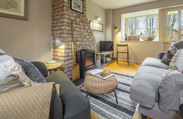 This stylish, open plan, barn style retreat has been lovingly revamped for 2020.