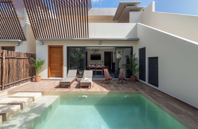 This villa is a 4 bedroom(s), 4 bathrooms, located in Tulum, QR.