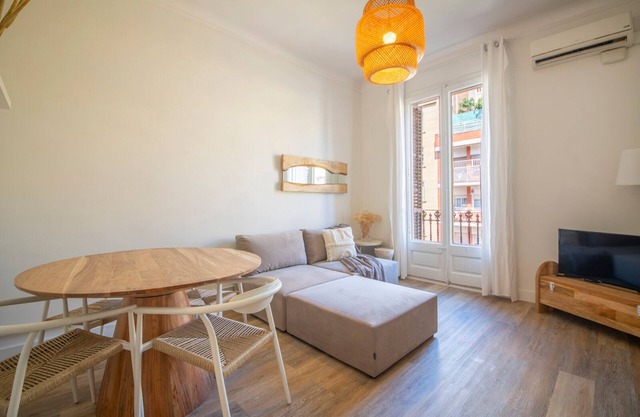 Three Bedroom Apartment Calle Diputació YouStylish