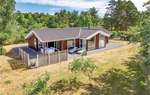Three-Bedroom Holiday Home In Sjallands Odde