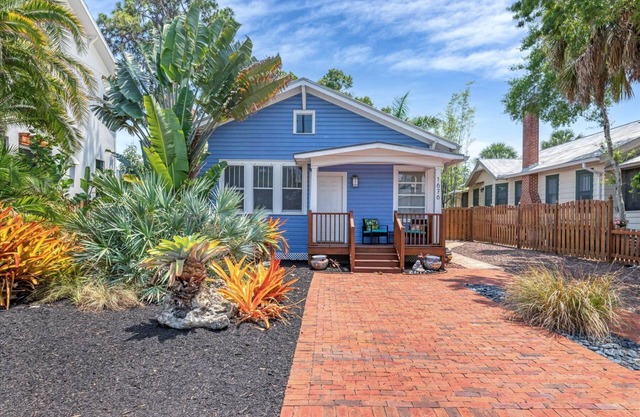 Three Palms Bungalow Downtown Sarasota