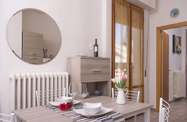 THREE-ROOM APARTMENT WITH SEA VIEW WITH TERRACE IN NUMANA: 200m from the sea