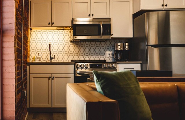 Three Trails 1 Bedroom Loft | Historic Downtown | Wine Country