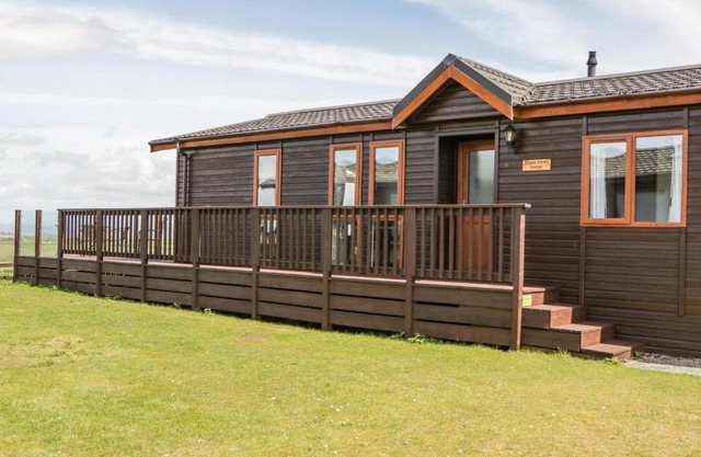 Three Views Lodge