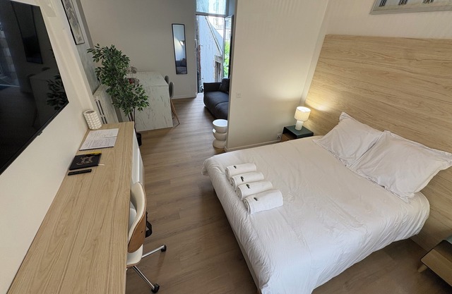 TiBZH: The historic heart of Vannes. Private entrance, charm & comfort