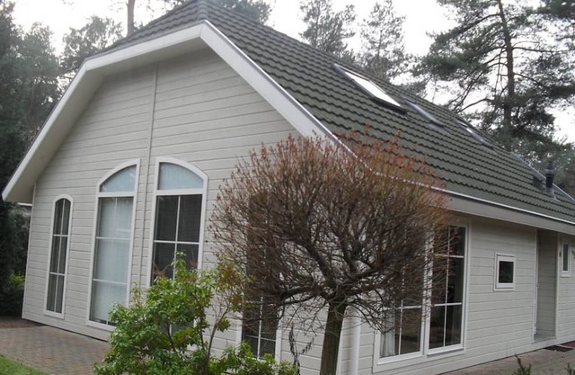 Tidy holiday home with dishwasher