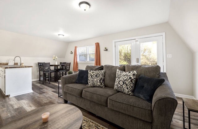 Tigers Refuge:Apt B 1br, 1ba 10 min from Clemson University