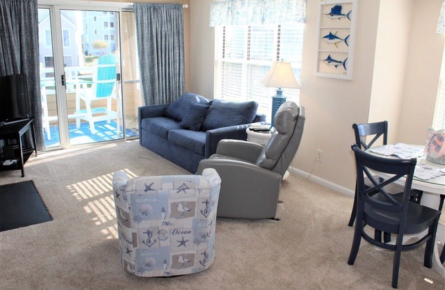 Tilli Tyme II | Canal Front w/View | Covered Parking | End Unit