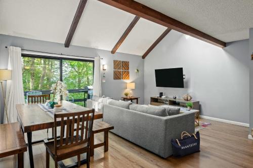 Timberline Retreat by AvantStay Forest Views Minutes to Camelback Resort