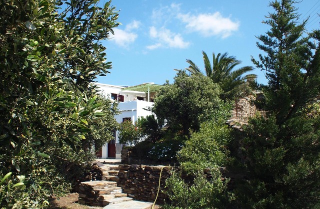 Tinos: Idyllic country house with sea view