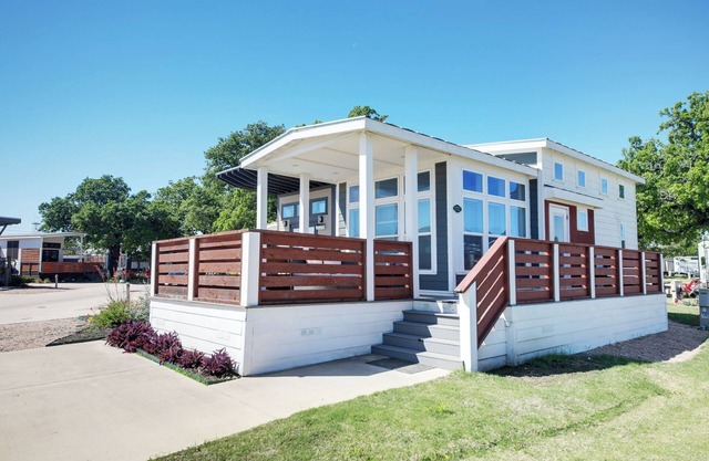 Tiny Home for 4 in a Resort Community.