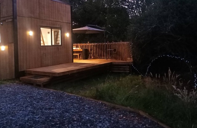 Tiny house wifi bbq deck