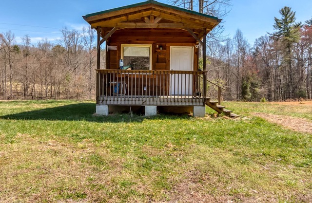 Tiny rustic cabin nestled in the hills around the South Holston Lake dam