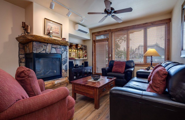 TL2202 | Beautiful Mtn Residence | Winter Shuttle | 10 Hot Tubs | 4 pools