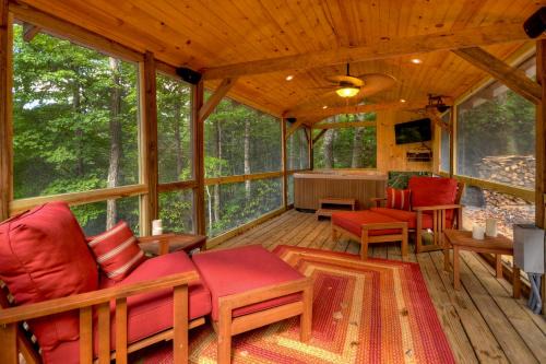 Toccoa Mist - Aska Adventure Area - Toccoa River