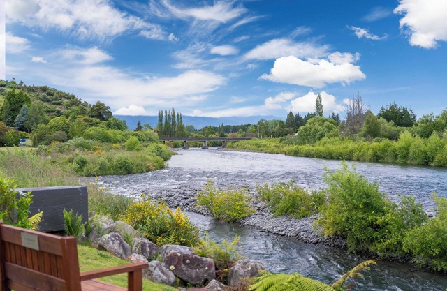 Tongariro Base Camp - Turangi Holiday Home