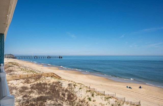 Top Floor, Direct Oceanfront! PierView Unit 306 Private Oceanfront Balcony!