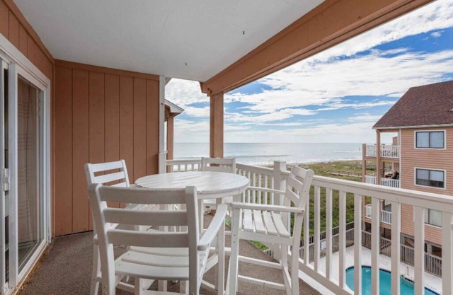 Top Floor Ocean View Oasis