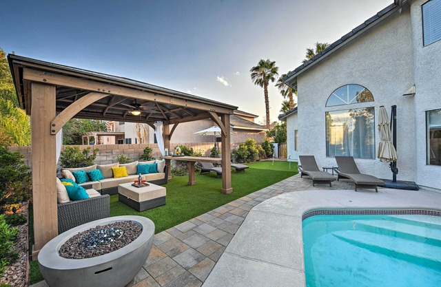 Top-Notch Las Vegas Oasis w/Games, Golf & More!