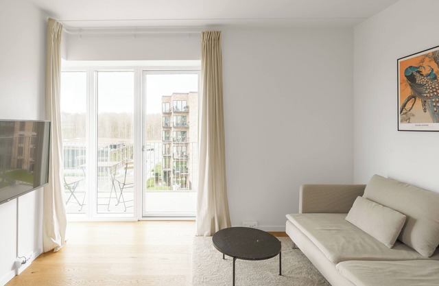 Top quality 1-bed w/balcony - 328