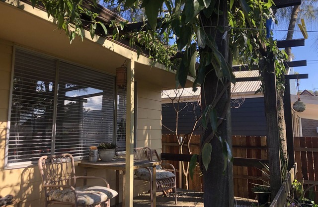 Totally cute beach shack 80m walk to Culburra beach!