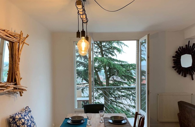 Toulouse Centre Superb Apartment With Parking