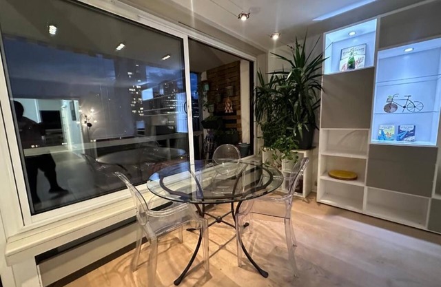 Tour Eiffel Two-Bathroom Two-Bedroom Loggia Spacious Quiet Brand-New Apartment