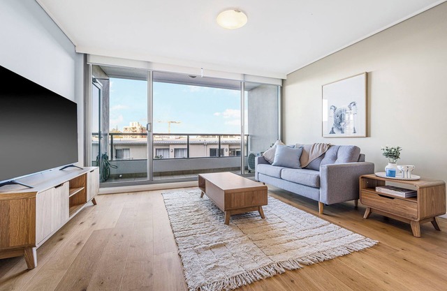 Town Beach Bliss - 1 bedroom apartment in resort style building