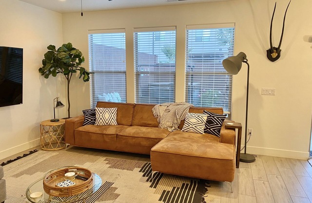 Townhome, Sleeps 11+ *Priv Patio|Priv Hot Tub|Fire Pit|Pool*