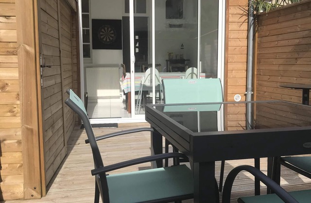 Townhouse ideally located in a quiet area, 2 steps from the center and the sea