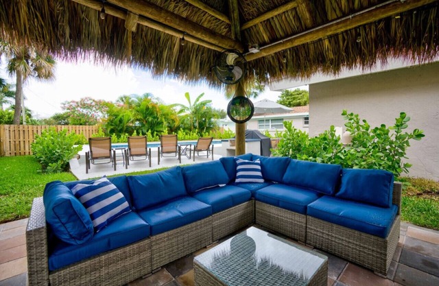 Tradewind Estate: Heated Pool, Tiki Bar, Pool Table