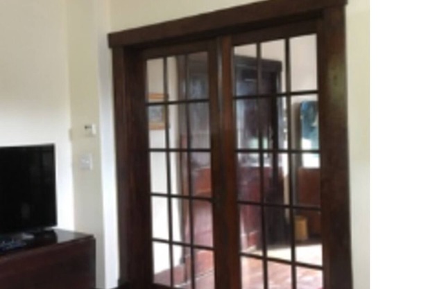 Traditional decor, 1Br, 1Ba, NO steps US OPEN