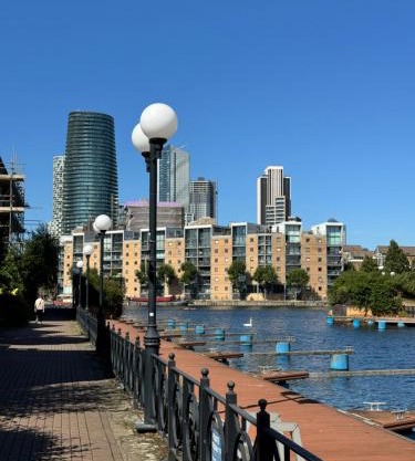 Tranquil 2 bed Apt Near Downtown & Free Parking