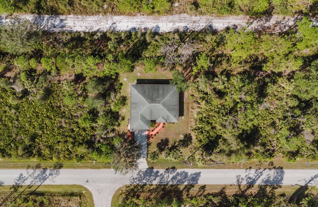 Tranquil 3BR/2BA Oasis - Steps from Warm Mineral Springs Park