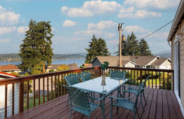 Tranquil 4B2B | Lake Sammamish & Cascade Views