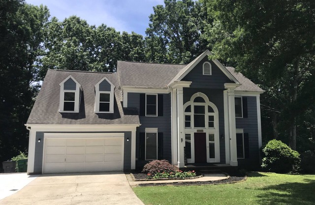 Tranquil Escape In Charlotte ~ Home On Greenway