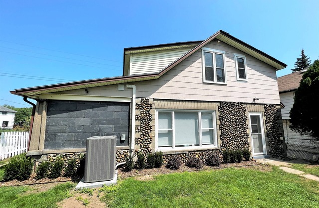 Tranquil Kingsville Cottage - Private Beach & Pet-Friendly!