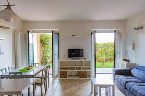 Tranquil & Modern Apartment outside ZTL
