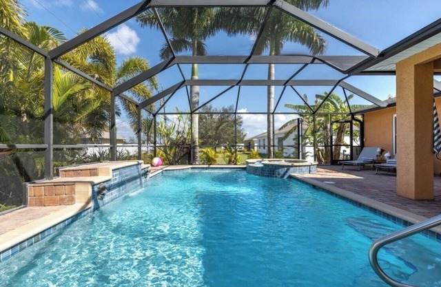 Tranquil Palms Heated Pool, Spa, Outdoor TV & More