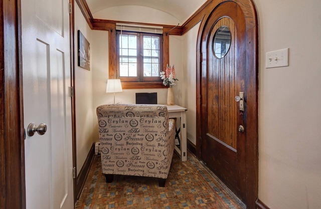 Tranquil Pet-Friendly Apartment ~ Close to Downtown & Parks