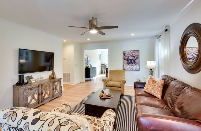 Tranquil Travelers Rest Home w/Fire Pit!