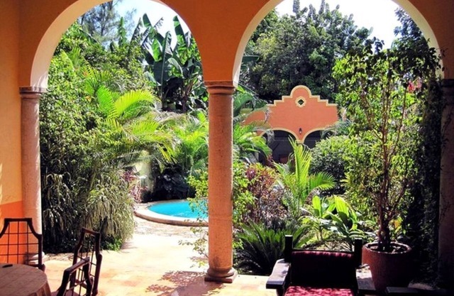 Tranquil Tropical Oasis in the Historic Center