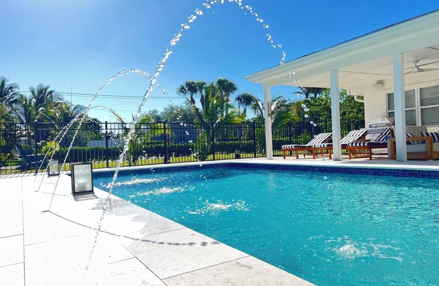 Tranquility Villa: Heated Pool & Lanai