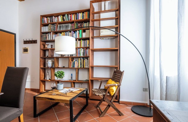 Travel Meditation House by Pleiades Home