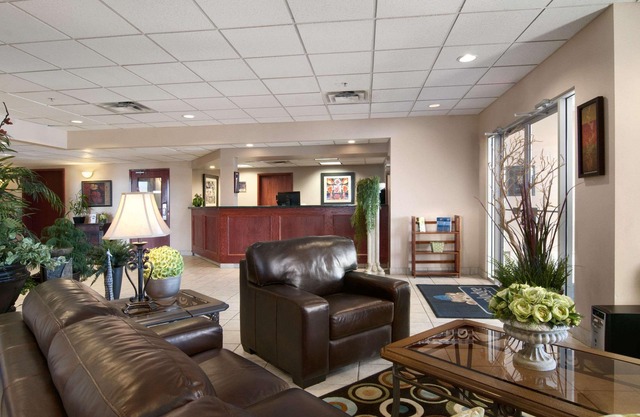 Travelodge by Wyndham Stony Plain